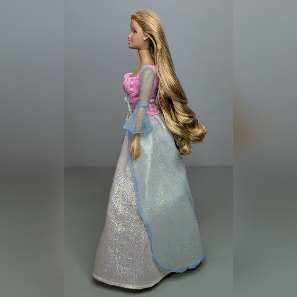 Barbie | Renaissance Rose Barbie - Picture 5 of 16